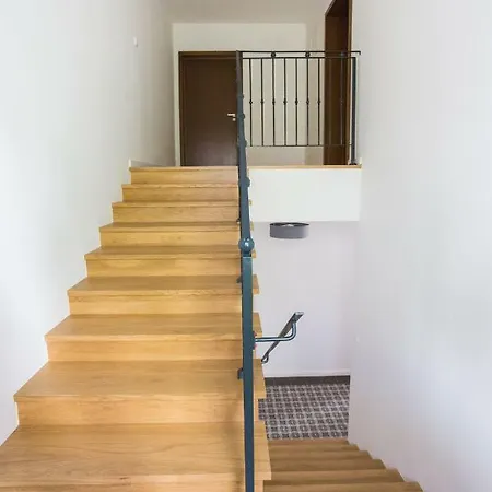 - Rubin Ii 公寓 斯维诺乌伊希切